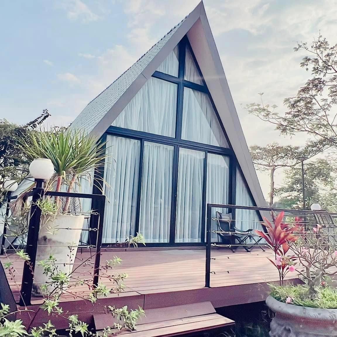 Lotus A-Frame House